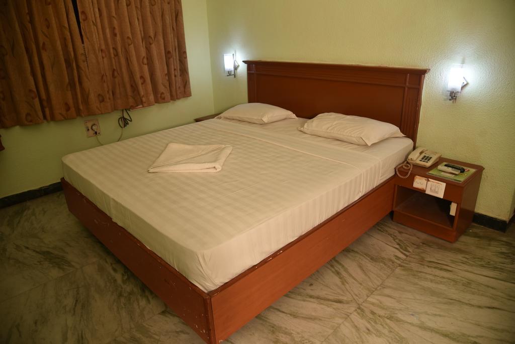 Hotel Green Park Kumbakonam Kamer foto