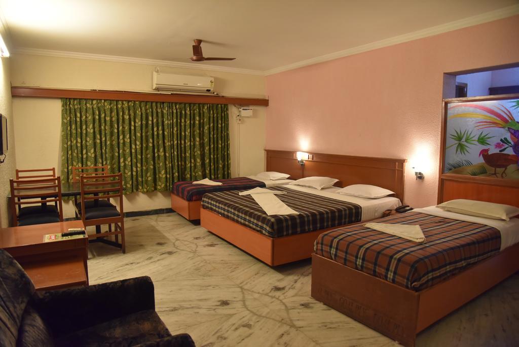 Hotel Green Park Kumbakonam Kamer foto